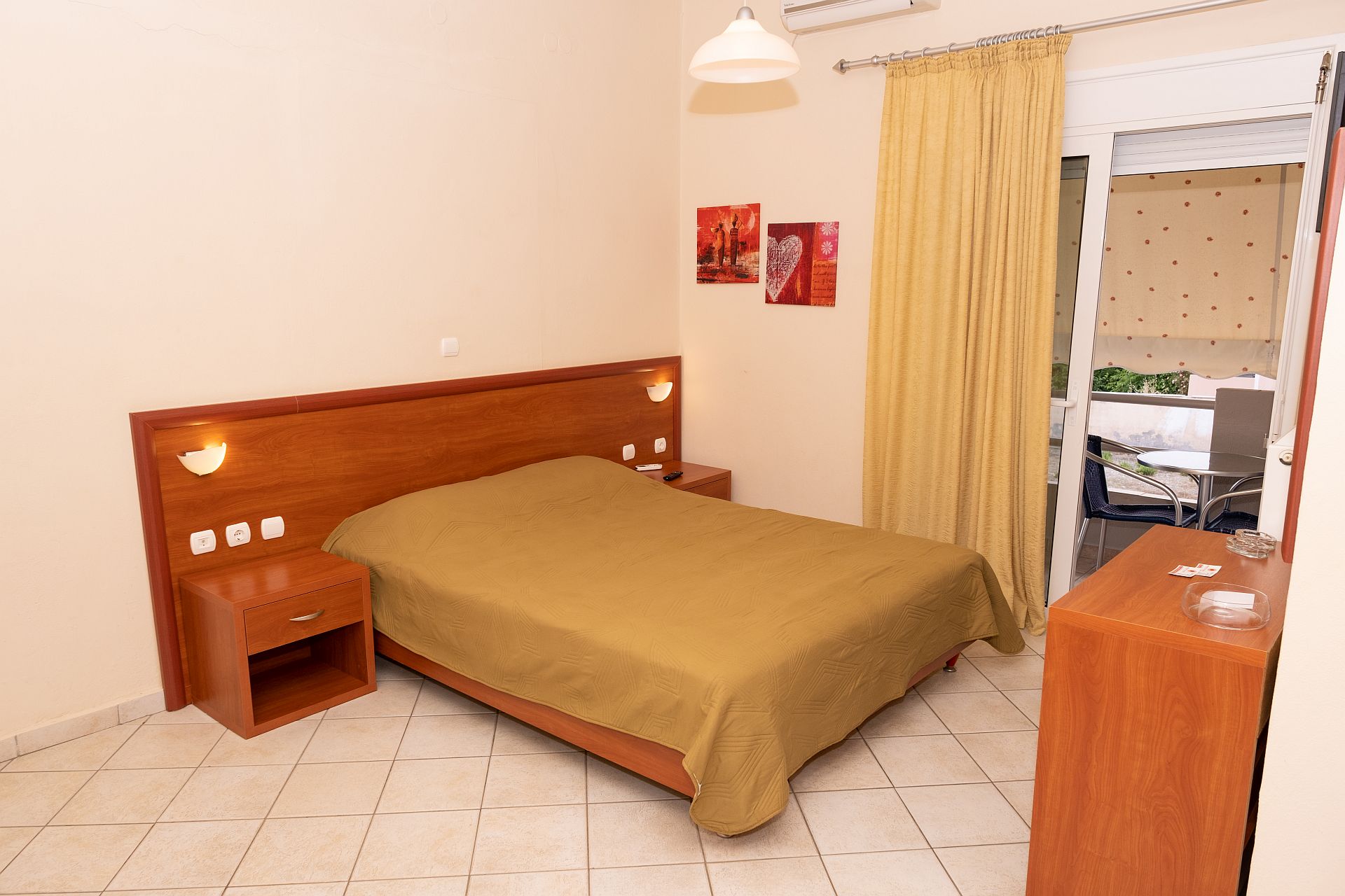 pefki_studios_110002.jpg